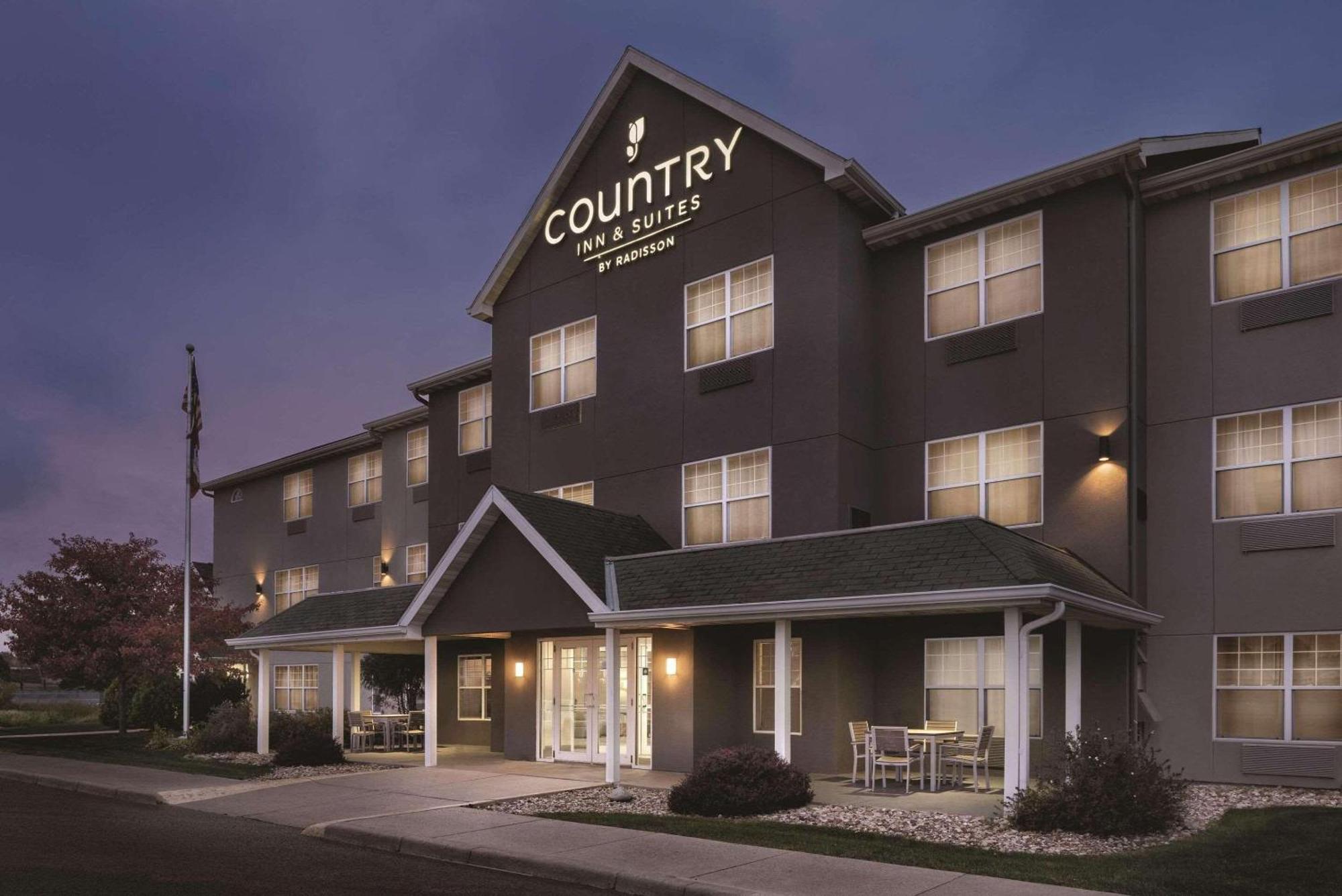 Country Inn & Suites By Radisson, Waterloo, Ia Екстериор снимка